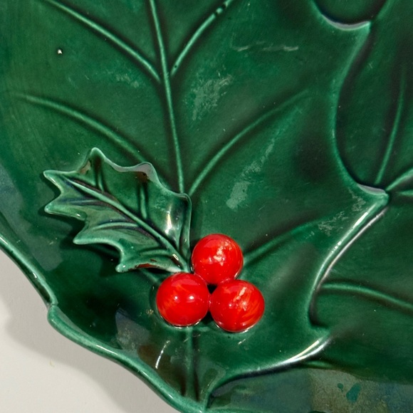 Vintage Lefton Ceramic Green Holly Candy Dish or Tidbit Plate Made in Japan - Picture 2 of 5